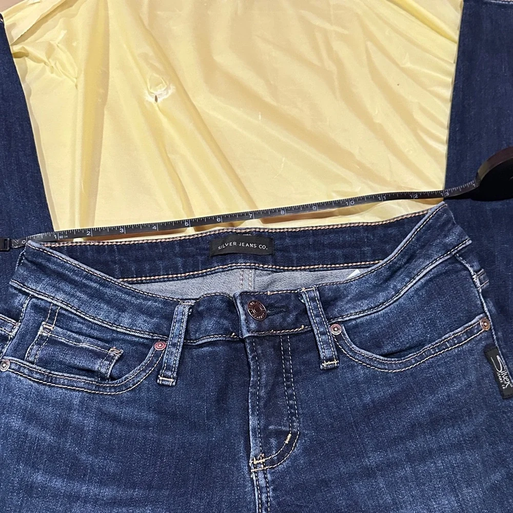 Women's SilverJeans Co. size 27/31 - Picture 6 of 7